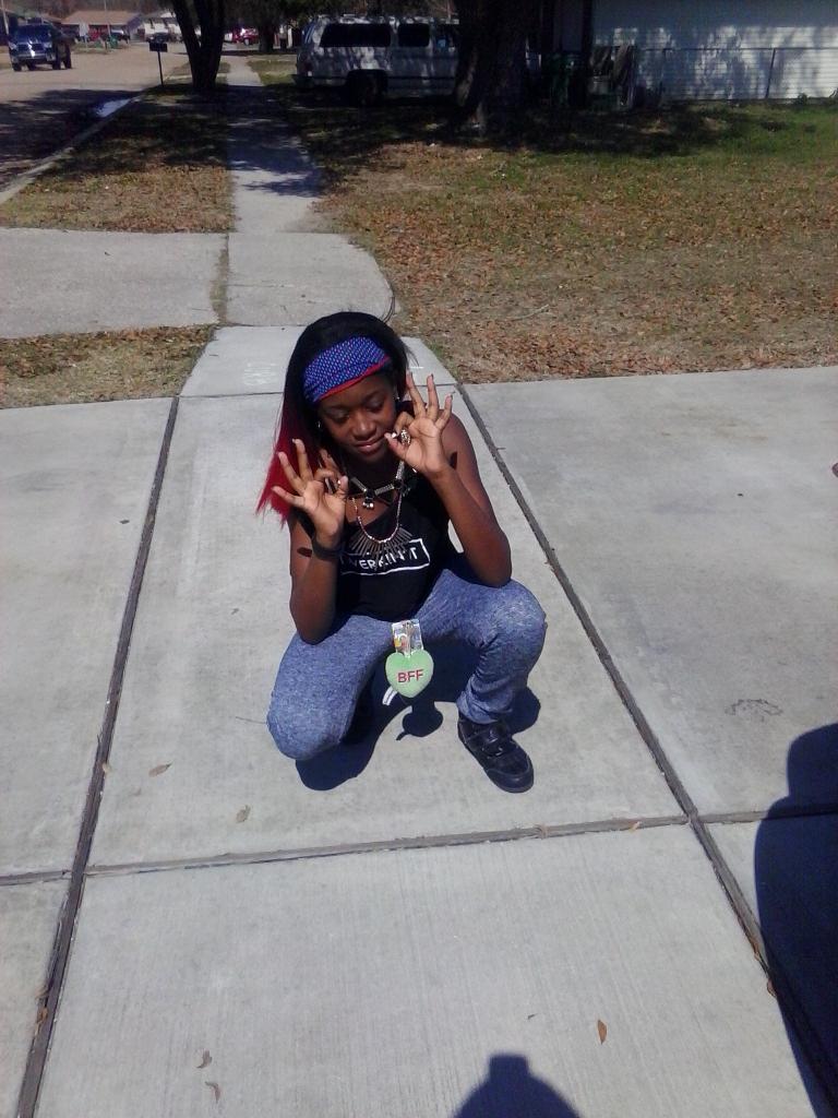 jaidamcleod1's tweet photo. Iol to fun she want to be a nigga😒😜?? http://t.co/q8rYC4Q2Pq
