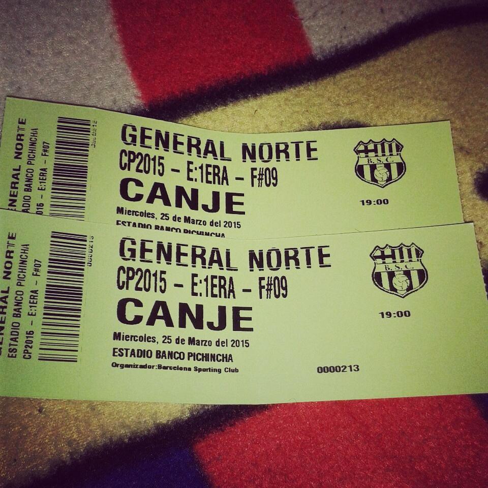 levincitop's tweet photo. #LaHinchadaDeBarcelonaEsEternaAmarilloTVS pila mañana apoyar al idolo como pinte junto a mi novia http://t.co/PPyi8sBTfY