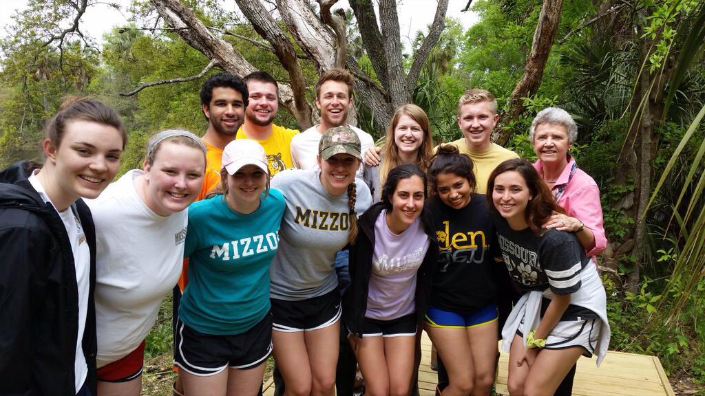 MizzouBreaks's tweet photo. Another great day of service across the U.S.  @MizzouVCSA even made an appearance! Here's today's daily recap... http://t.co/zRGmmvF1sE