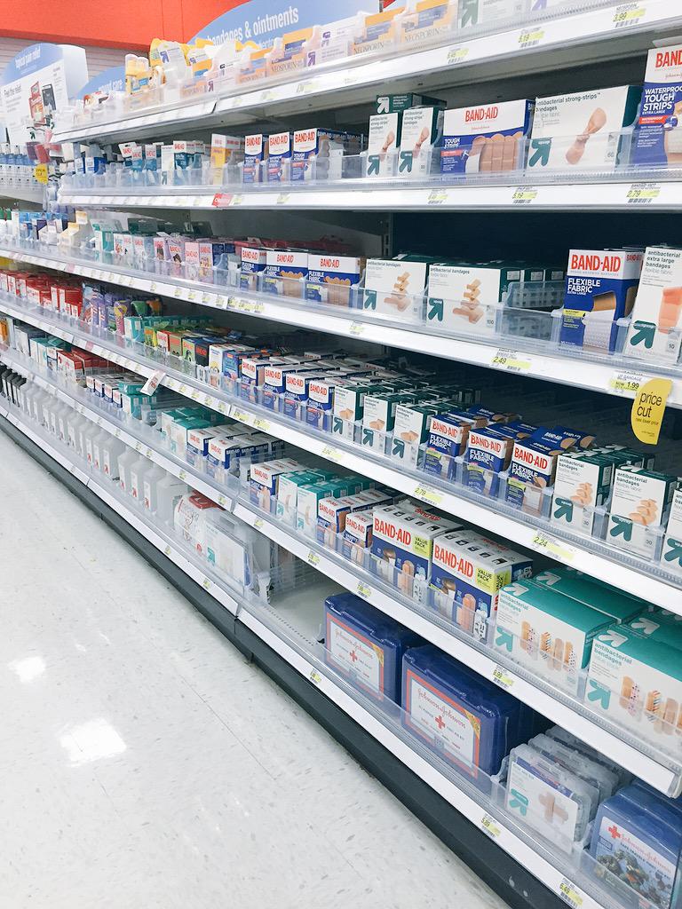 4x4's by our TPS on a Tuesday night?!?! I love it!!!! #TeamEffort #771 #BestTeam #Target 👏 @laurenkturk <a href="/lisaap771/">Lisa Clark</a>