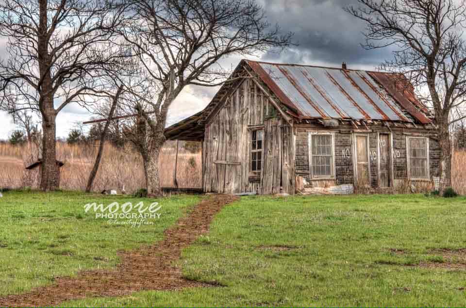 LisaMoorePhotos's tweet photo. I found this old house in Savoy, Texas. #old houses #old buildings #photography http://t.co/r9OLTgoUD9