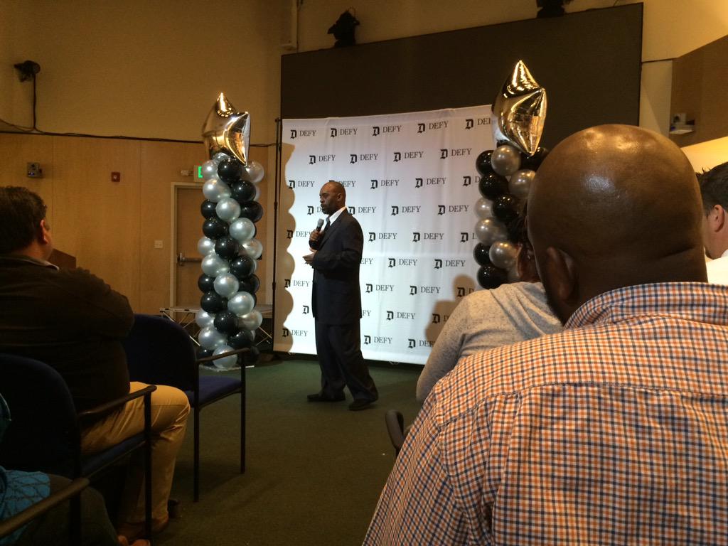 abarrica's tweet image. Fascinating talk with @FreewayRicky @DefyVentures #TransformYourHustle