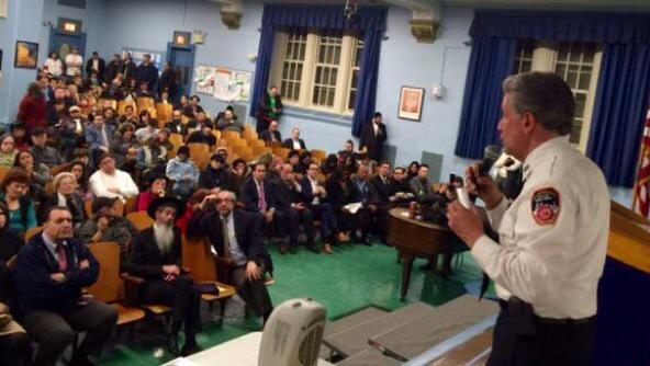 ChaimDeutsch's tweet photo. Thank you @FDNY for sharing your expertise and advice during tonight's #FireSafetyForum #InMemoryOfSassoonChildren http://t.co/20XJi8B3DP