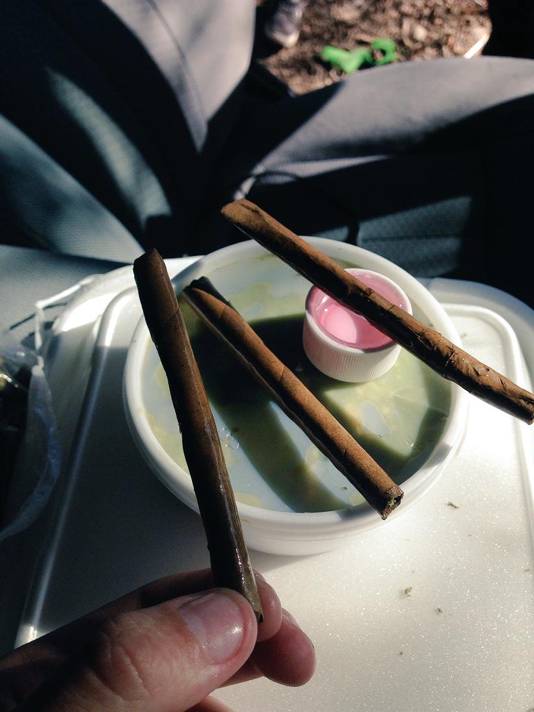 LilMsCudderrr's tweet photo. throwback with the homies. #leanblunts ππ¨π¬π http://t.co/lRnKLJdJxV