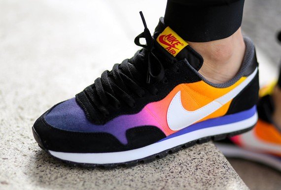 Sneaker Shouts™ on "The Nike Air Pegasus '83 SD in "Sunset" is available early here: http://t.co/z0vCyzlOvX http://t.co/6V0leLsNxw" /