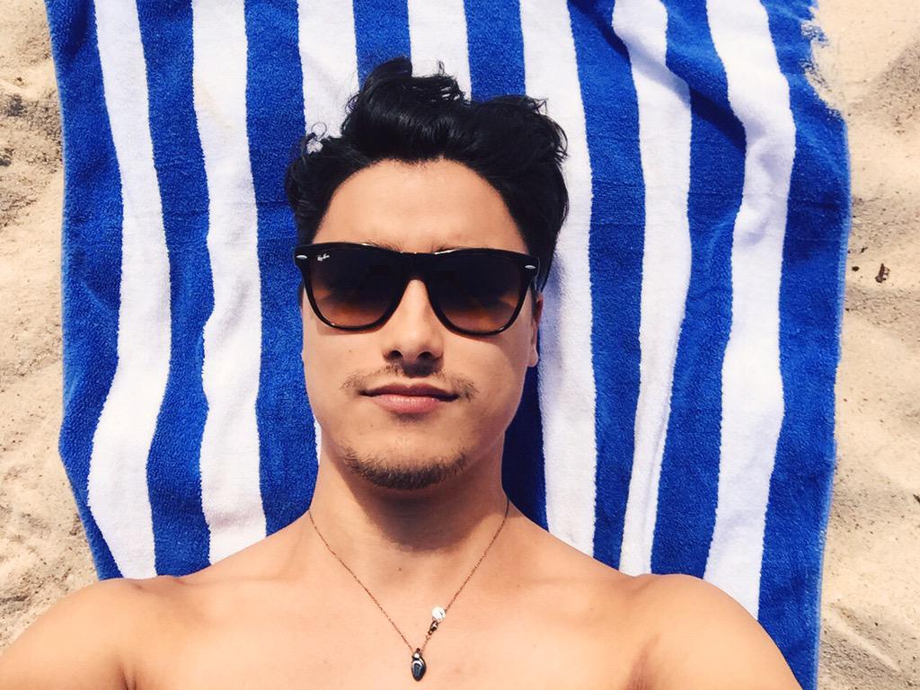 Remy Hii on Twitter "Life's a beach http//t.co/JwLLILT8iu"