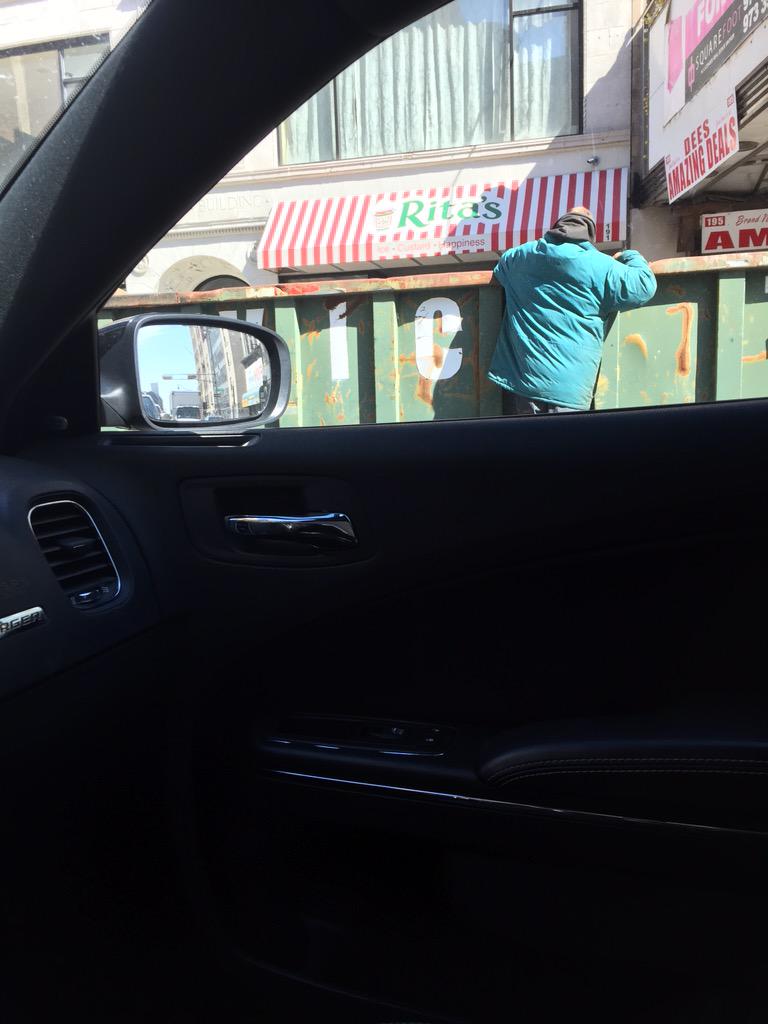 bc14jared's tweet photo. What I experienced driving through Newark today...lol #blessedformylife #stillalive #experience #nicearea http://t.co/SLCzsNdCl5