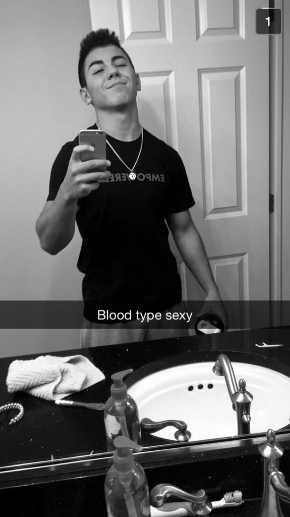 DLobez98's tweet photo. Happy birthday @_LondonTy You are much more mature than I thought. I can't wait to see what the future holds for you! http://t.co/mCJixMOVn7
