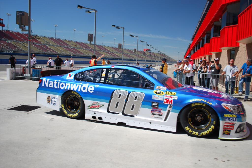 Ryan40oz's tweet photo. Who is ready for dega? @buzzard1794 @wesleypage16 @MasonTMelton @DaleJr #Talladega http://t.co/B1Vuiai3FL