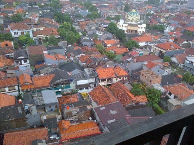 iniasep's tweet photo. Jakarta di guyur hujan http://t.co/sXsEzsuCxj