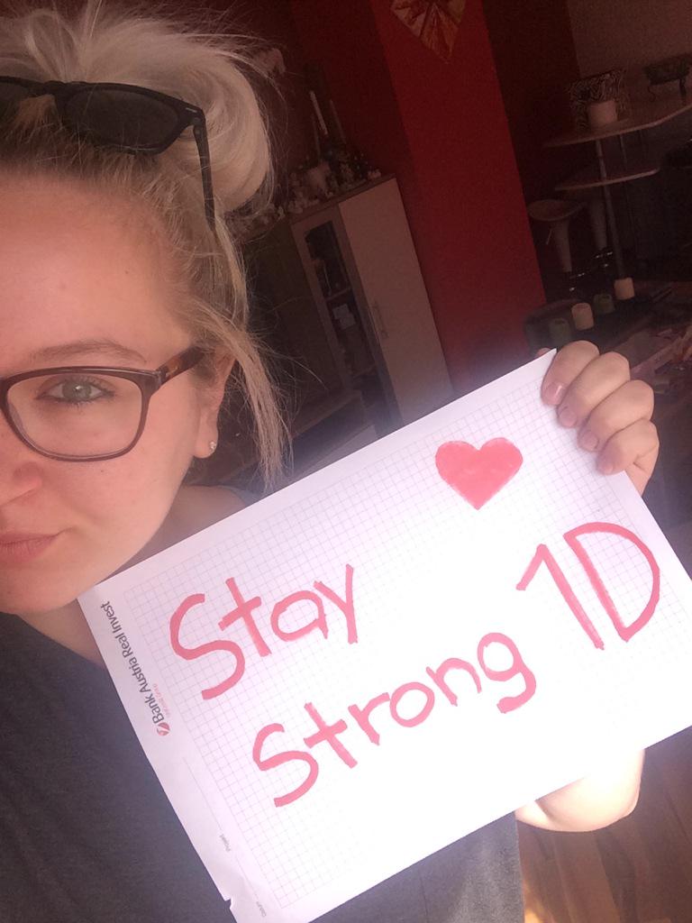 kaaatyloves1D's tweet photo. #StayStrong1D #WeLoveYouZayn #OneDirection #ForeverYoung #OTRA #WeNeedZaynSmile #WeNeedOneDirection #LIAMHASNOCHILL http://t.co/JQU5VvCAPK
