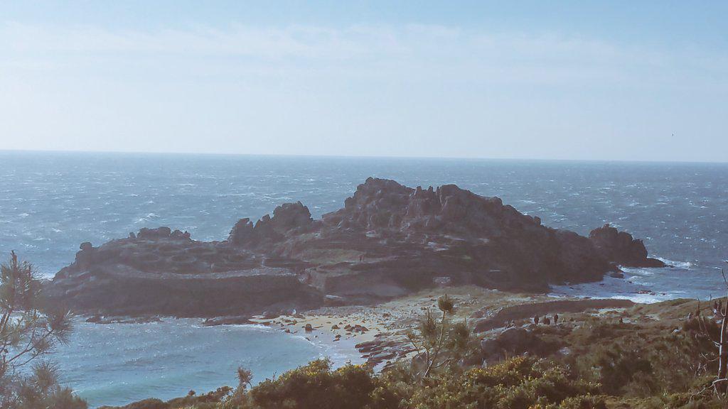 BaBiPerchas's tweet photo. #galiciacalidade #paraiso #muerodeamor #castrosdebaroña http://t.co/7h2NNNtHkI