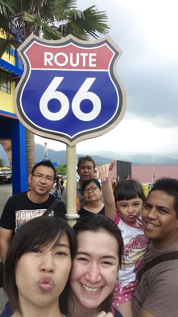 chipzy_dodo's tweet photo. Family days out..#latepost http://t.co/jTuWCRUGdA
