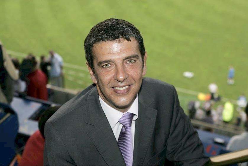 11FC_FR's tweet photo. Il y a 7 ans, un grand commentateur du sport nous quittait, en la personne de Thierry Gilardi. Il avait 49 ans... http://t.co/6jVNLe5uUH