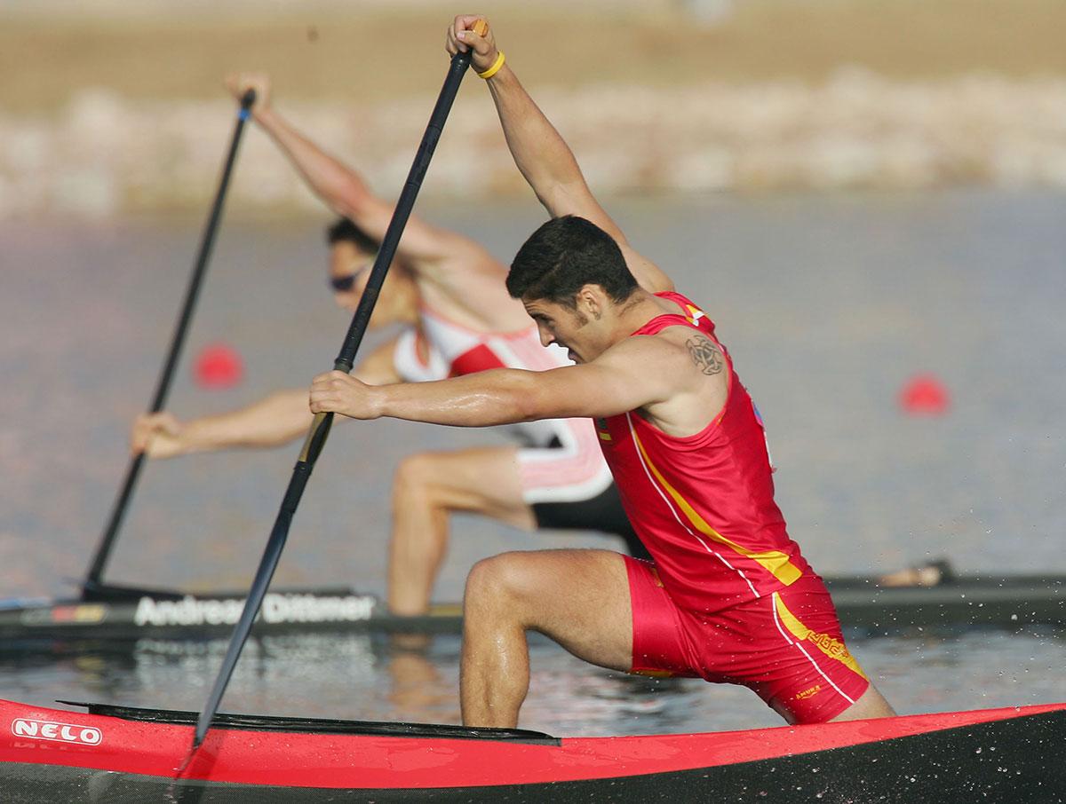 A3Noticias's tweet photo. El piragüista y medallista olímpico David Cal anuncia su retirada http://t.co/82eXuWM1kE http://t.co/TwqiJJpUAC