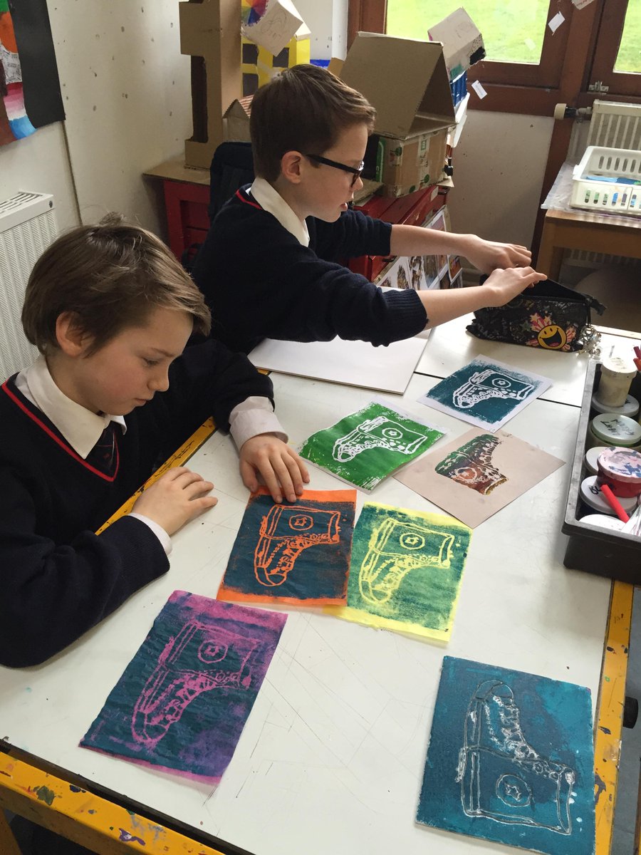 Sedbergh_Prep's tweet photo. Year 7 have been getting creative with their 'Shoe Prints' in Art #PolyPrints http://t.co/pkndCOysh8