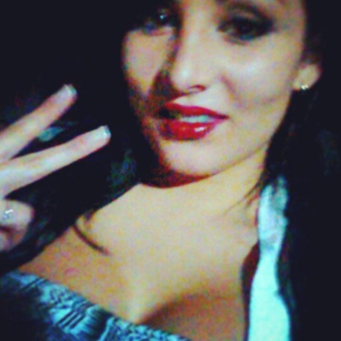 Bored af in the car ✌️ http://t.co/4QAuXxHfs8<a href="/tag/hungover"class="tags"><span>#hungover</span></a>