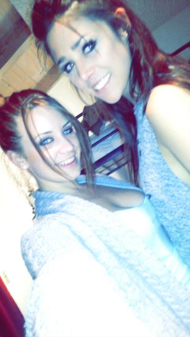 Chillin with @AnnaMornaxxx tonight :) http://t.co/LpNfp3MH3e<a class="tags" href="/tag/annamornaxxx">@annamornaxxx</a>