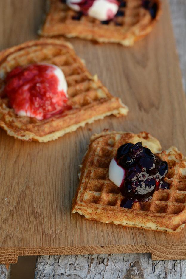 Smile! Today is National Waffle Day 😋 nordicdiner.net/scandinavian-w… … @nordicdiner #recipe #Norway #vaffeldagen <a href="/VisitNorway/">Visit Norway</a>