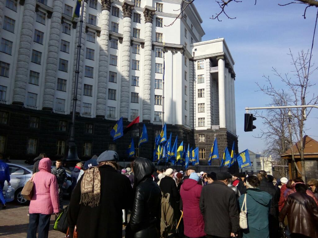 Неизвестные сожгли автомобиль руководителя "Укрзализныци" - Цензор.НЕТ 9205