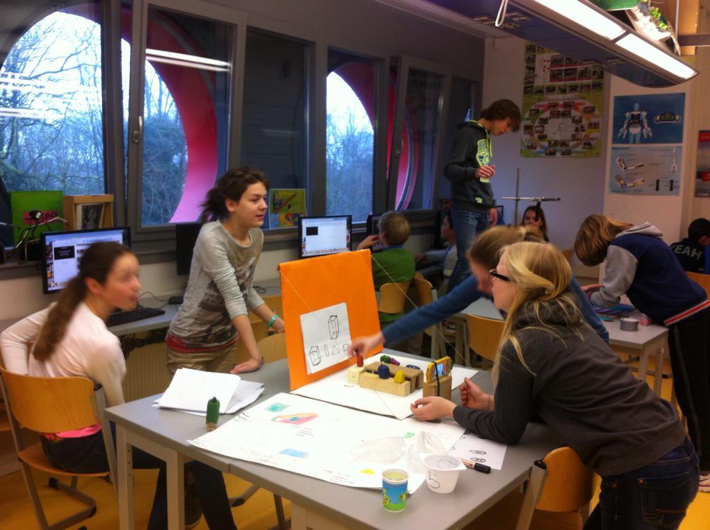 keizerkarelcollege tweet media