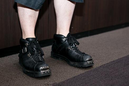 fashionsnap's tweet photo. 【スナップ】ファッション誌「commons&amp;sense」で働く秋元 剛さん。
http://t.co/RPF5nUbwcR http://t.co/0wNTbzCUFF