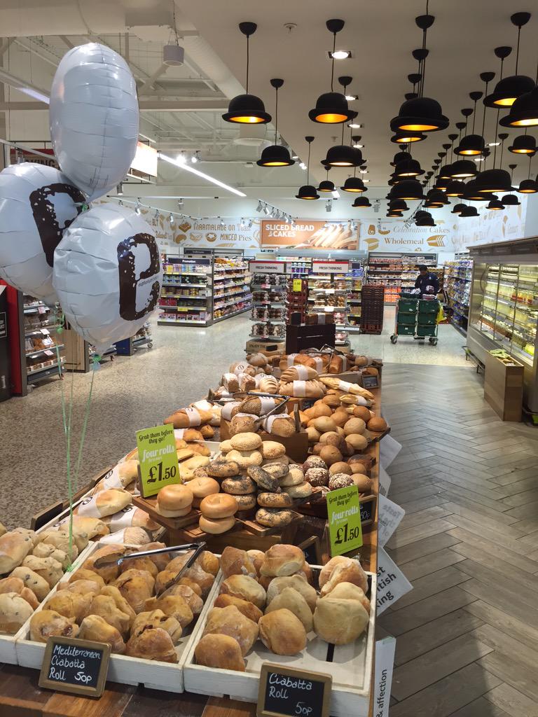 JoeEuphorium's tweet photo. @euphoriumbakery @TescoWatford looking strong this morning, New Promotions including BOGOF DOUGHNUTS http://t.co/tGWLVplW7n