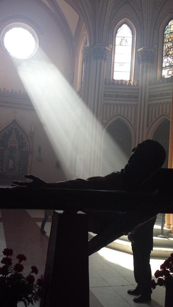 HdadSalud's tweet photo. El Viernes de Dolores, el Cristo de la Esperanza en su Gran Amor estará expuesto en besapié durante todo el día. http://t.co/kRuFHLFmuK