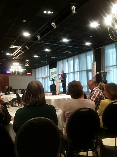 #futureVCO  RT <a href="/meestersnel/">Meester Snel</a>: De studiedag van <a href="/VCOostnederland/">VCO Oost-Nederland</a>  is van start gegaan met een lezing van <a href="/jefstaes/">Jef Staes</a>.