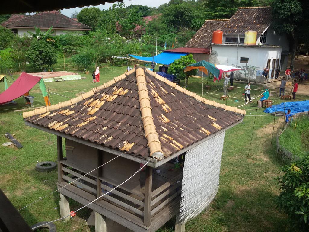 SAIPalembang's tweet photo. Taraaa.... ini dia persiapan H-1 Market Day... Dengan teman Kesultanan Nusantara... http://t.co/tuTturoIa6