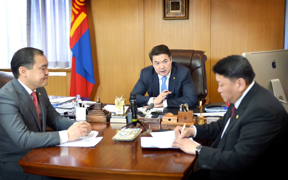 Ч.Сайханбилэг: Их, дээд сургууль, эмнэлгийг улс төр биш менежмент удирдах ёстой

arslan.mn/government/gov…