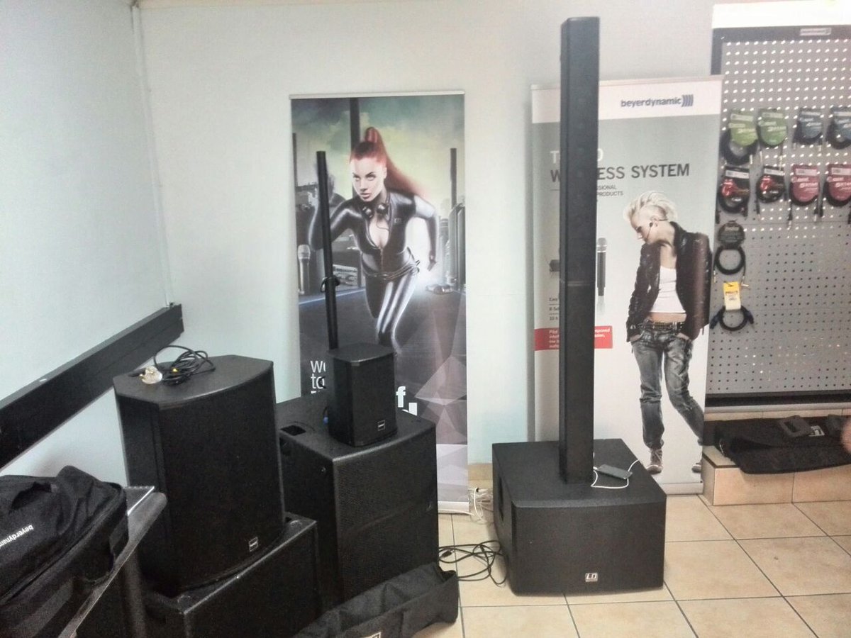 LD Systems Maui44. What a great column array!! Perfect for traveling entertainers!