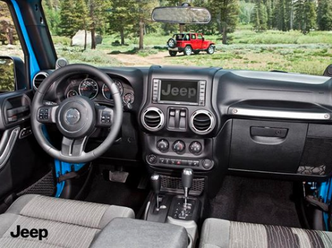 Jeep_SA's tweet photo. Hands-free communication comes standard with Uconnect®, so you can keep your eyes on the adventure #JeepTech http://t.co/rcgjnbw9yf