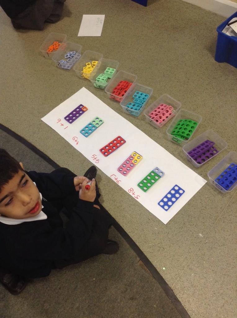 Using Numicon to find different ways of making 10 @VicParkAcademy #numicon
