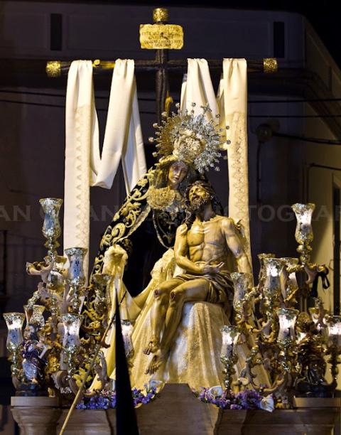En una semana, volveremos a escuchar el toque de campana... Stmo. Cristo del Amor y Ntra. Madre y Señora de la Piedad