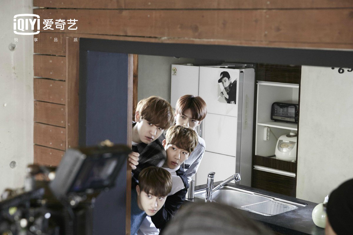 мэрибет монро шпионы по соседству. лео легран исчезновение. мои соседи экзо. роуз бирн соседи на тропе войны. ли су хек герой по соседству.