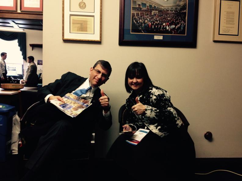 shaysct's tweet photo. #icscflyin @icsc.org. Waiting to see Rep Larson. http://t.co/tA6Jg7Go8E