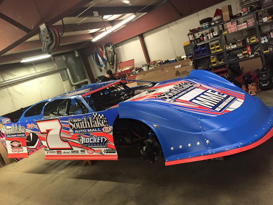 FastlaneWraps's tweet photo. Mike Mataragas at MME wrapped and ready for the Thaw Brawl next weekend @LaSalleSpeedway http://t.co/jxQkbnsHCS