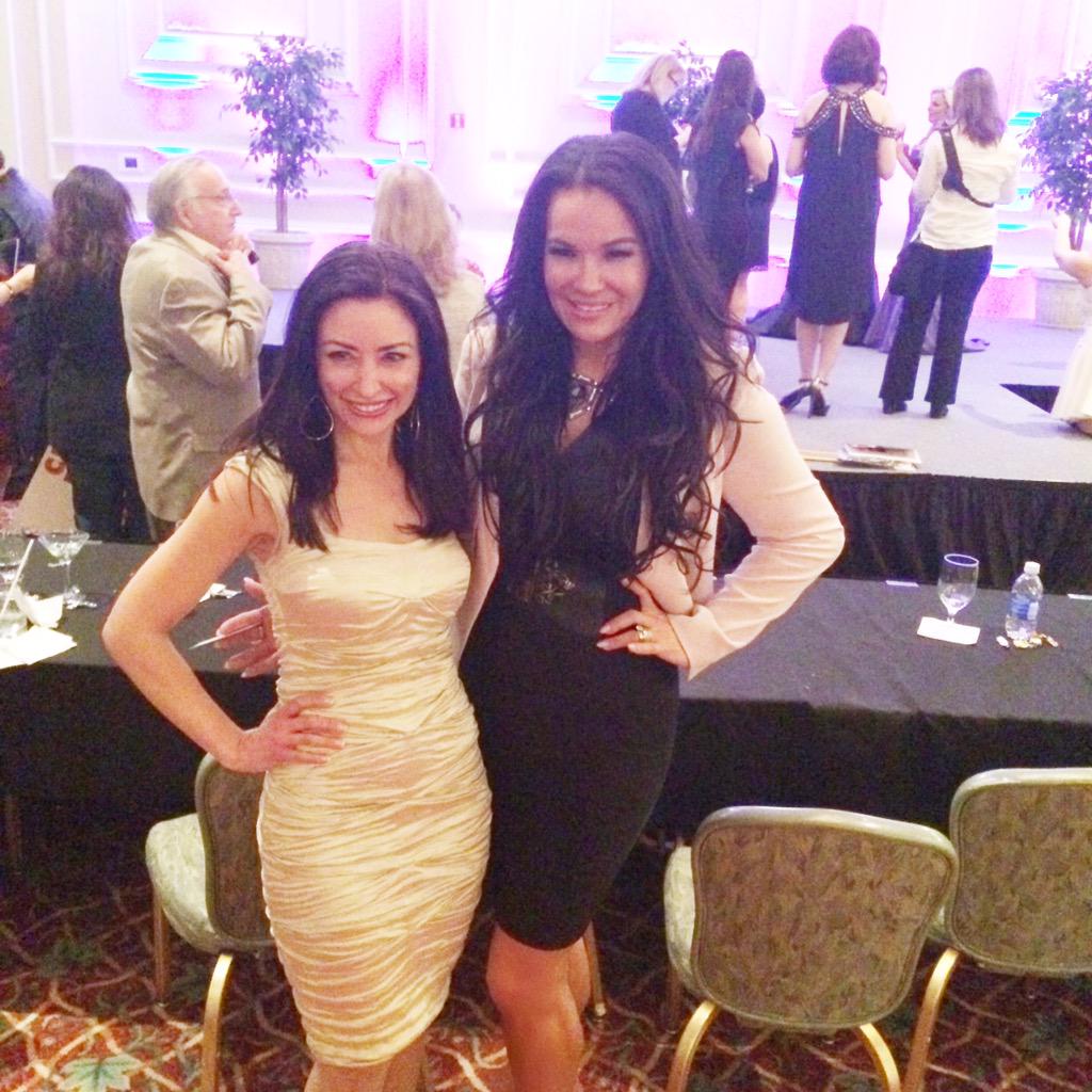 MaxxiApe's tweet photo. @UnleashUrVoice #MrsCT #MrsRI @FoxwoodsCT #Passamaquoddy #Cherokee #NativePride #NativeAmericanTimesTwo #pageantDay http://t.co/Muoq165jfH