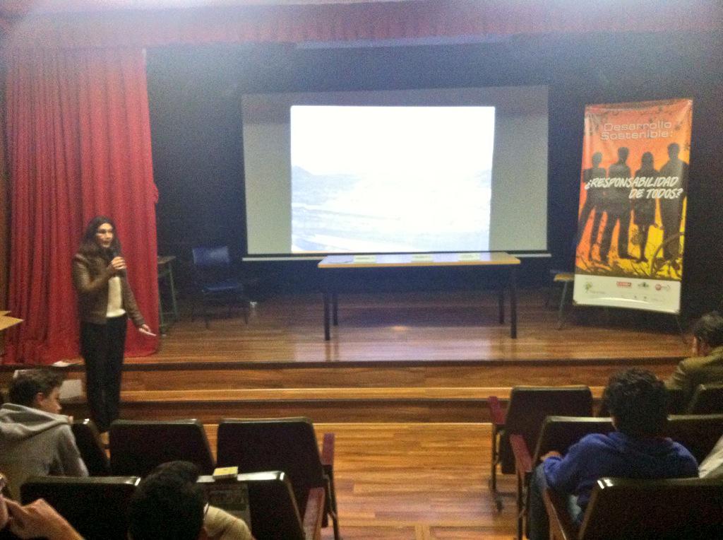 FLACEMA's tweet photo. Elena Moreno Jefa de Desarrollo Sotenible de @FYM_Italcementi explica los aspectos ambientales dé la frica de Málaga http://t.co/gsEJ5Wm0NU