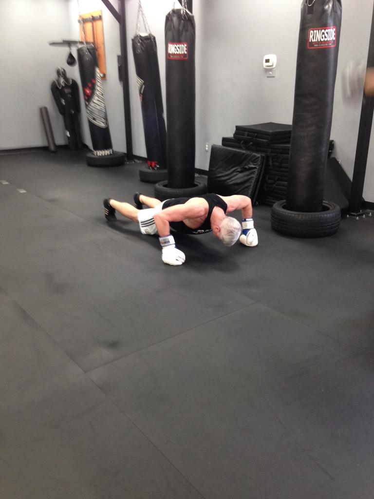FastFitBoxing's tweet photo. This is what #strong looks like! @FastFitBoxing http://t.co/1tMK2ugfaC
