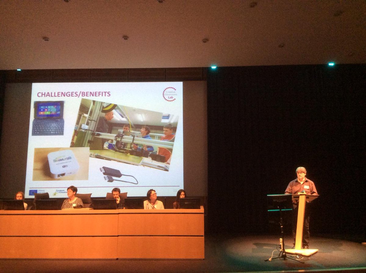 Vesna_IRISC's tweet image. @ConingsRobert from #BelgiumFlanders presenting his school project within #CCLproject @eu_schoolnet