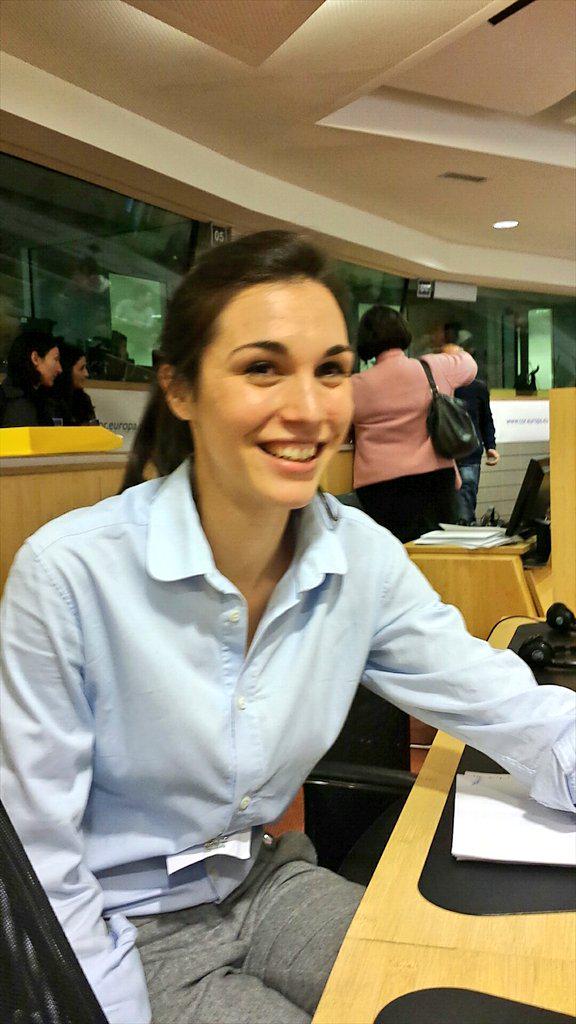 NEspitalier's tweet photo. #MEDcap Ms. Blanca Lopez (@MEDProgramme) presents the ComCap project for Maritime issues @MedMaritimeProj #MEDmare http://t.co/2U1P0mGaFV