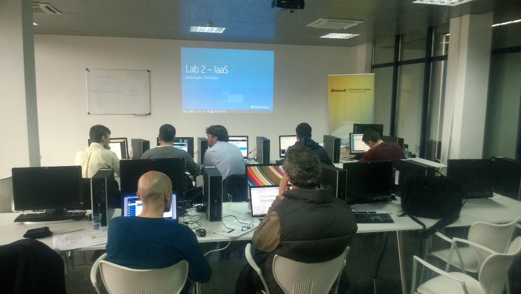 Segunda sesión de #ITCamp en el <a href="/MicttBIT/">MICTT</a> trabajando en #IaaS y en #PaaS