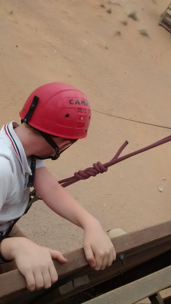 Ecoventureuae's tweet image. Regent yr5 enjoying there activities after lunch #ourdooreducation #dubailife #springbreak