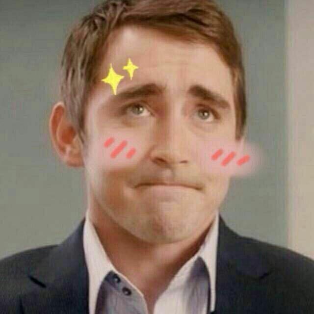  Happy birthday to you! Happy birthday to you! Happy birthday to dear Lee Pace! Happy birthday to you! 