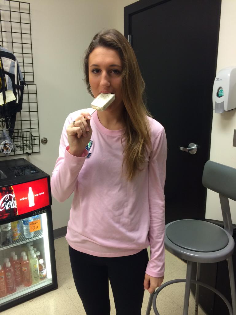 tigerdeca's tweet photo. Tricia is enjoying a nutritious breakfast at the school store! Stop by! We have ice cream for $0.75! 🍦 #IAmDECA #ICDC http://t.co/VHqKVS1dUA