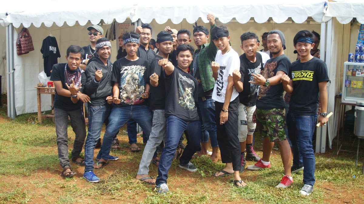 Keceriaan STAND BOOTH karinding sarsa dan paguyuban @Rangrang_Patali di acara DANSKAPOGO Part 2.