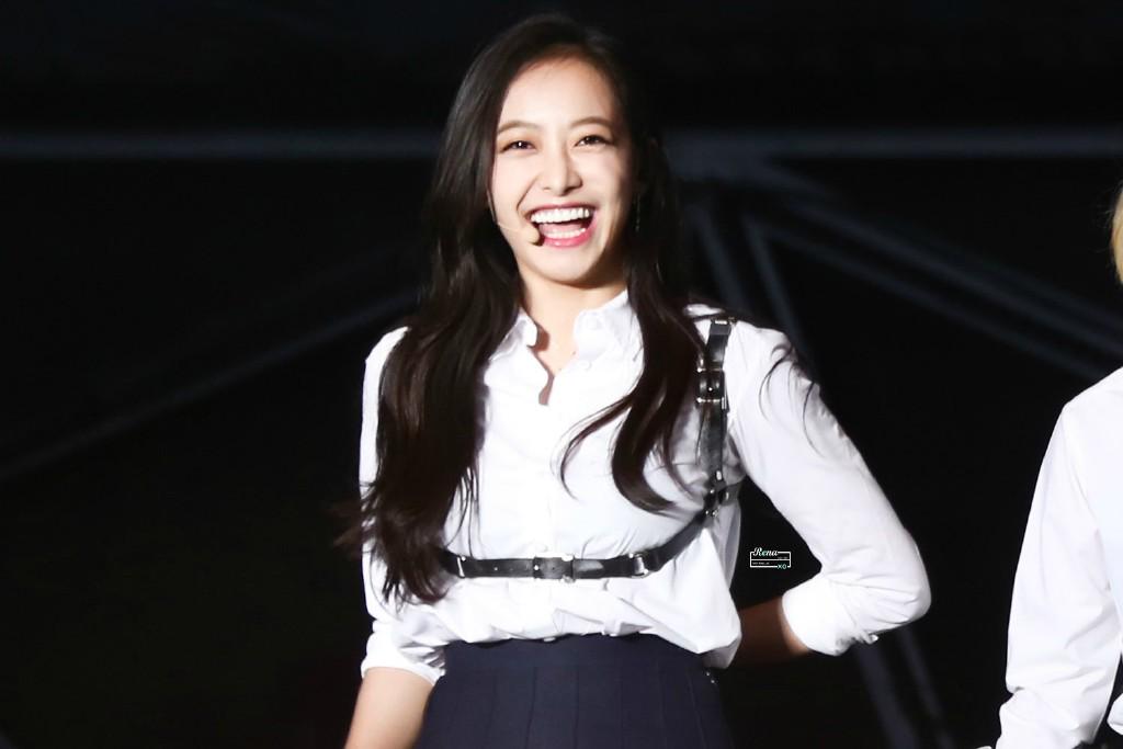 [HQ] 150321 Victoria at SMTOWN Taiwan by Rena 2 ww2.sinaimg.cn/mw1024/988f426…