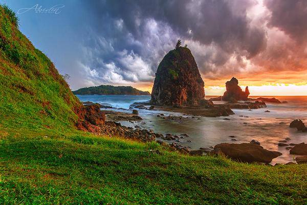 GNFI's tweet photo. Sungguh indah Indonesiaku. Watu Lumbung, Yogyakarta. | photo taken by @abidinmfn http://t.co/48B94zhz6p